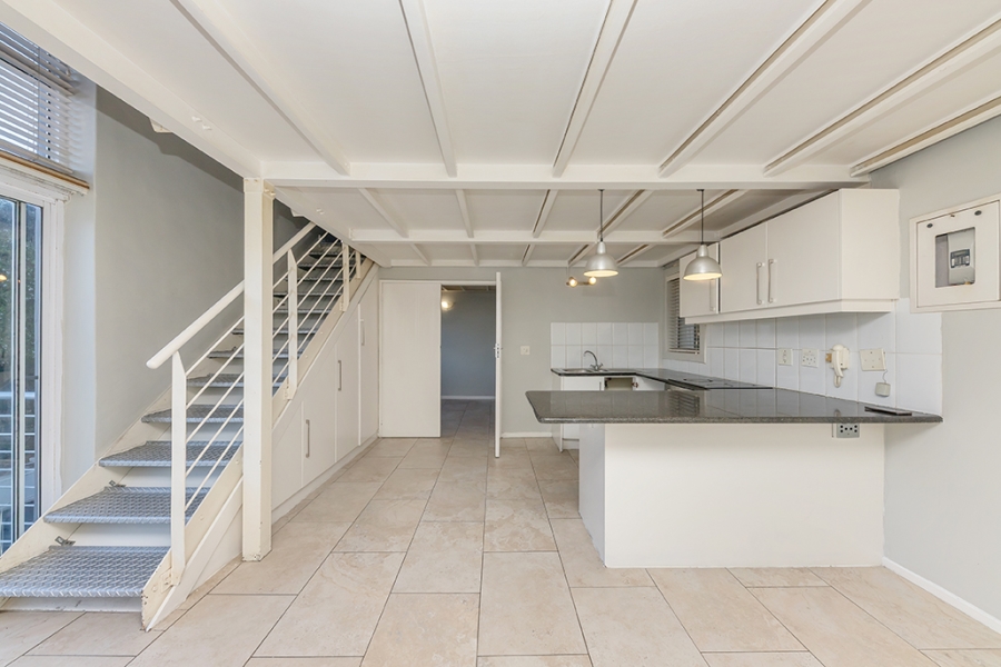 To Let 2 Bedroom Property for Rent in Green Point Western Cape